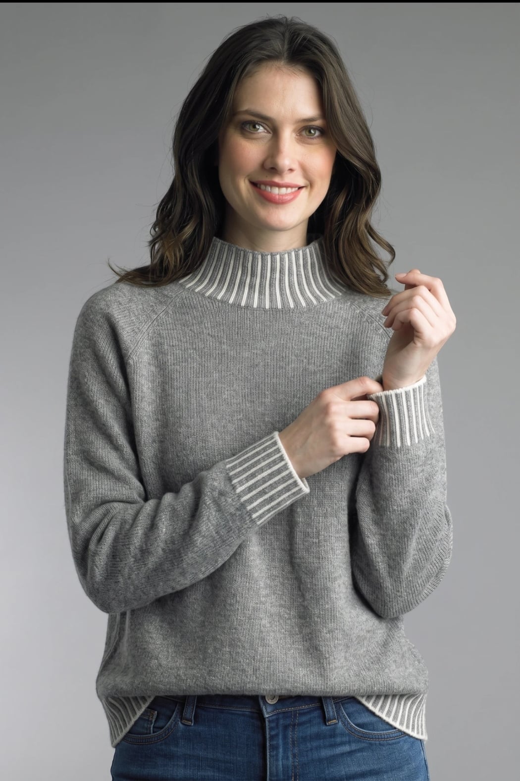 CONTRAST STITCHING SWEATER