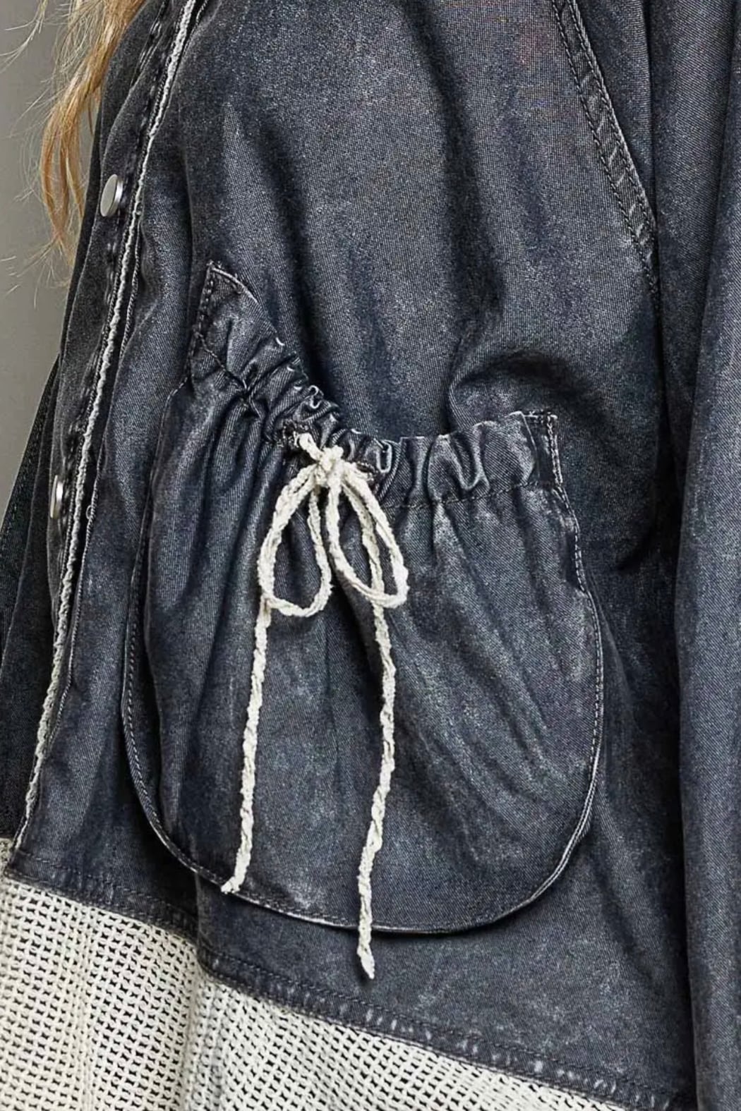 GATHERED RAW HEM JACKET