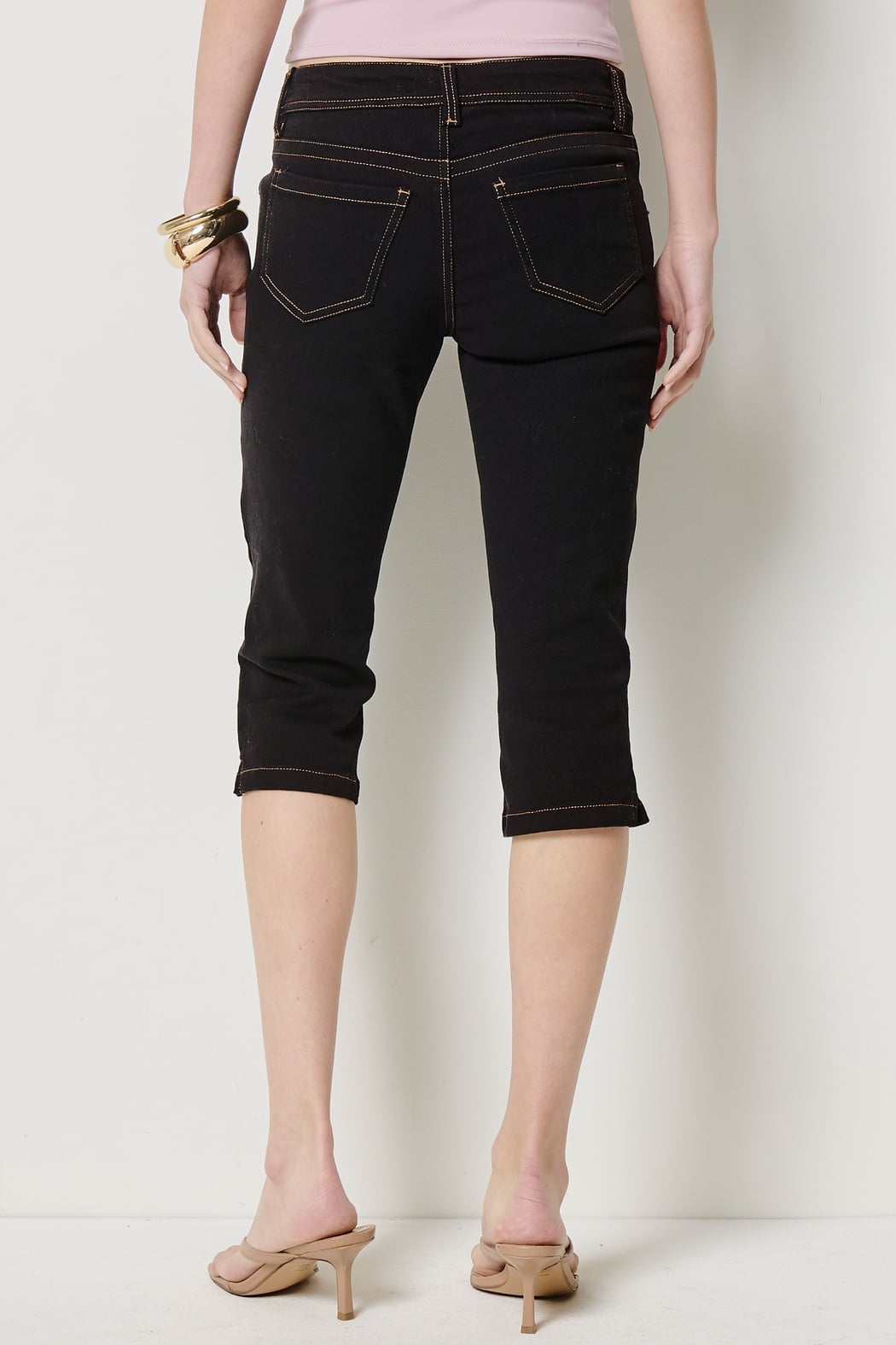 Mid Rise Skinny Capri Pants