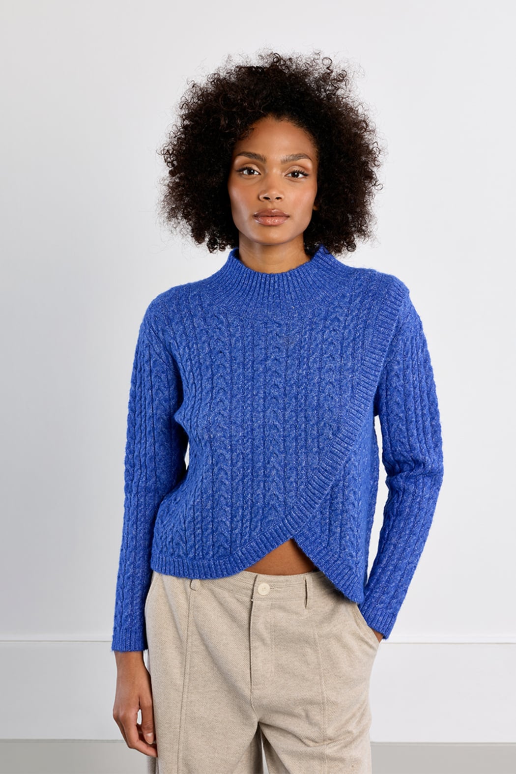 SPLIT SWEATER